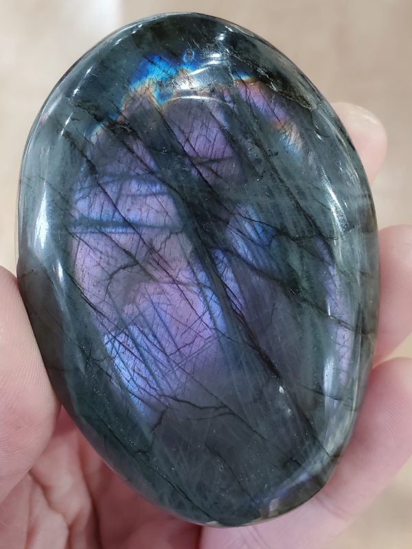 Purple-Pink Labradorite Palm Stone, Madagascar Fashion