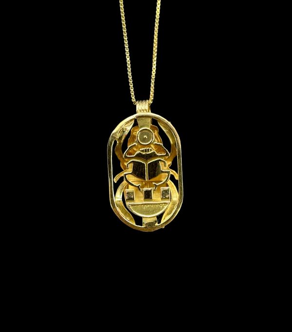 18k Scarab Pendant For Sale