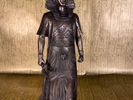 Pharaoh Holding Dagger Statue Fashion