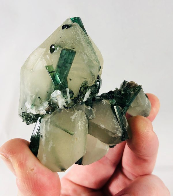 Quartz with Green Tourmaline Fashion