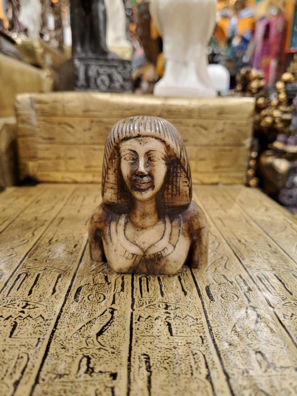 Egyptian Queen Statue - Made in Egypt Online