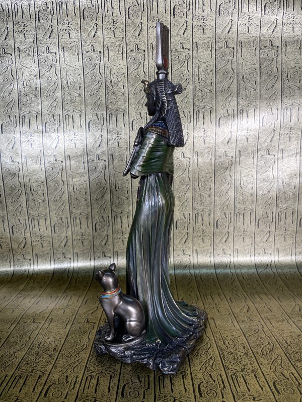 Queen Nefertari with Goddess Bastet Statue For Cheap